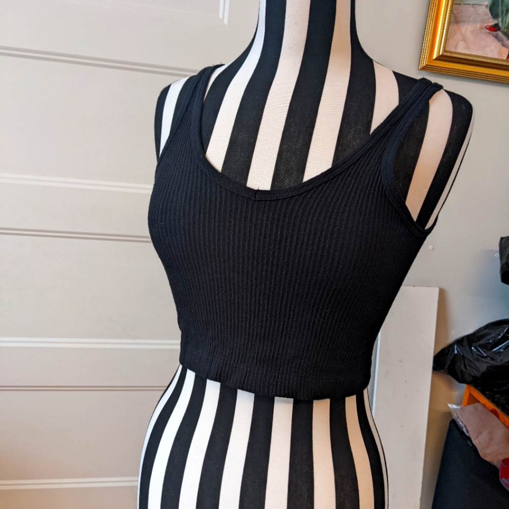 Urban Outfitters Black Ribbed Cropped Tank Top
